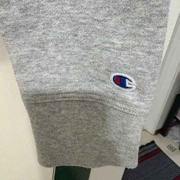 Champion Women's Grey Hoodie - Picture 4 of 4